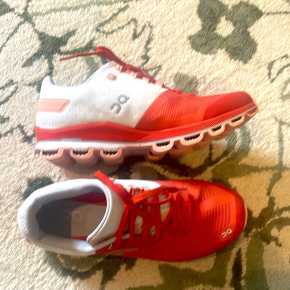 On cloud orange and white🧡🤍 - Picture 3 of 8